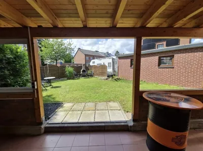 Wohnung 3, Blick von der Terrasse in den Garten